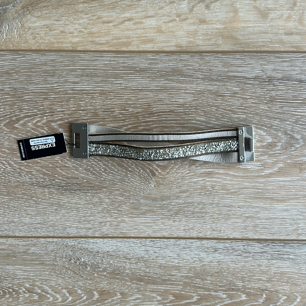 Strappy leather bracelet